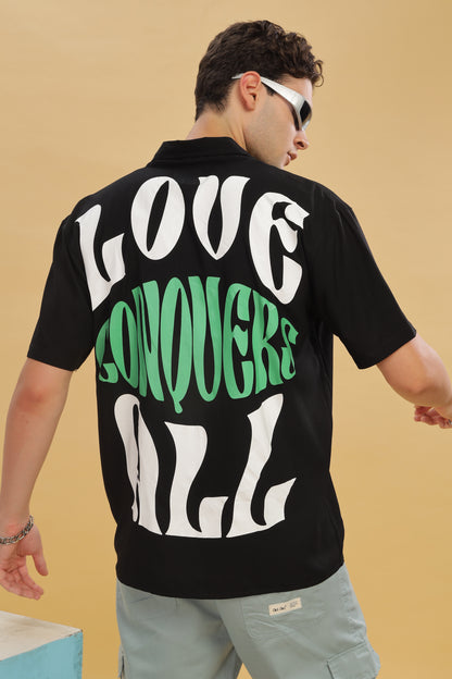 Love conquers all shirt - Black